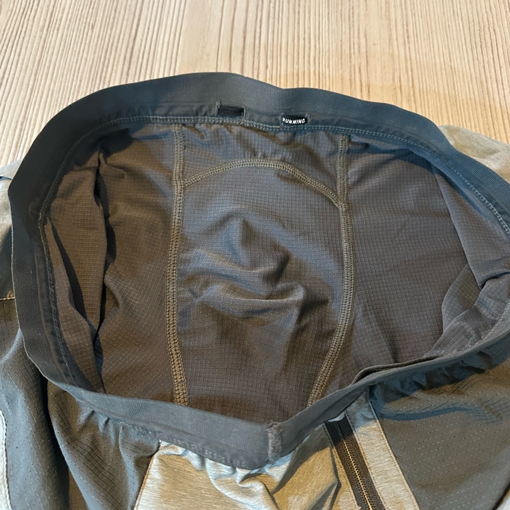 Nike gym shorts - Picture 5 of 9